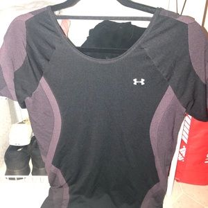 Women’s short sleeve workout top